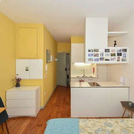 Art & Apartment *