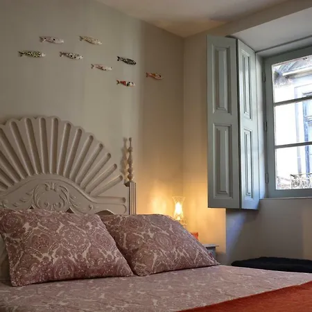 Art & Apartment