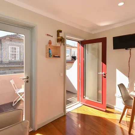 Art & Apartment