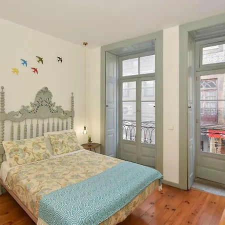 Art & Apartment